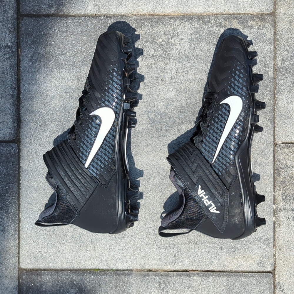 Nike Men's Alpha Menace Pro 2 D Football Cleats US 10M